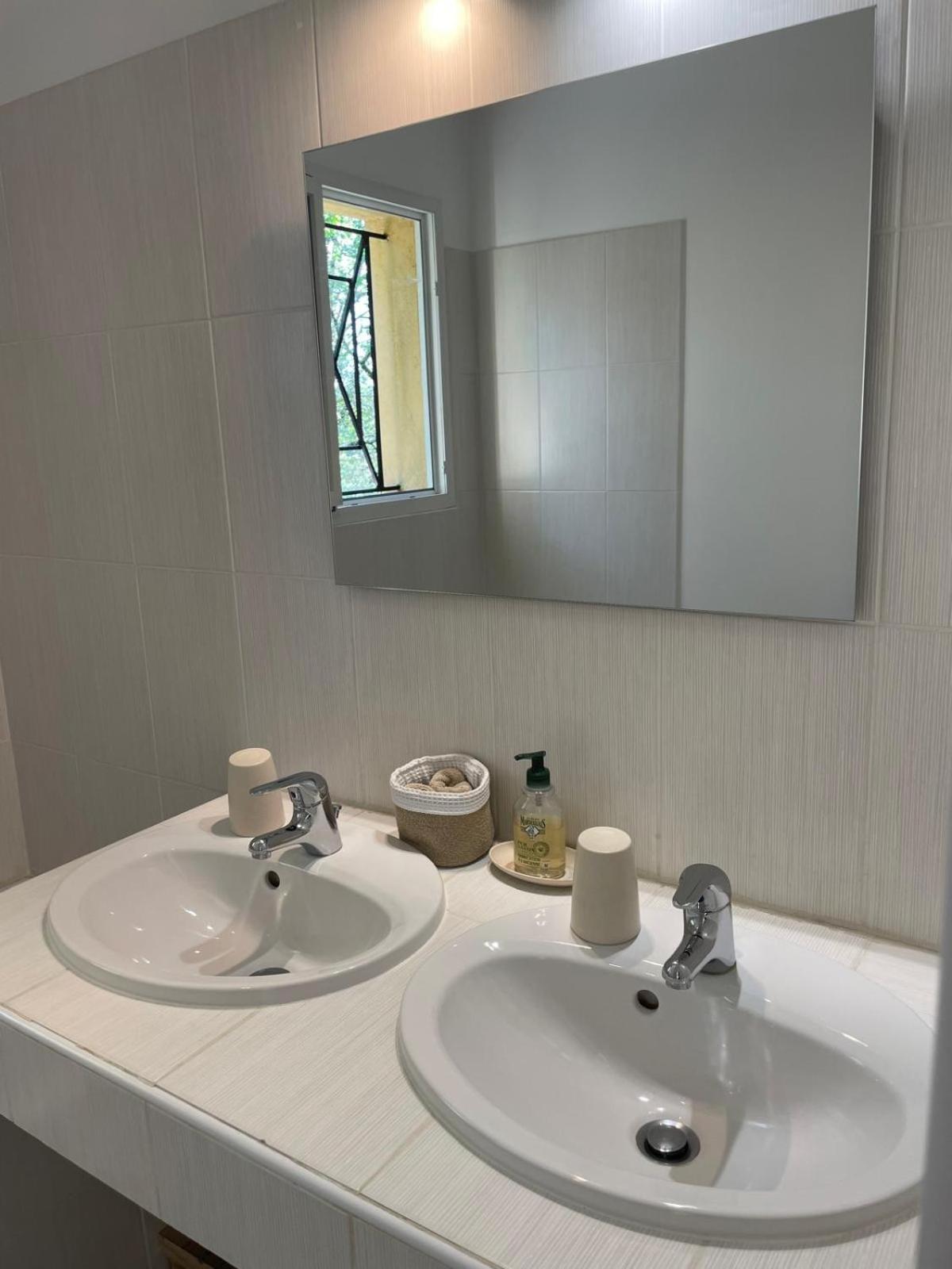 Les Marguerites Bed and Breakfast Vers Pont du Gard Εξωτερικό φωτογραφία